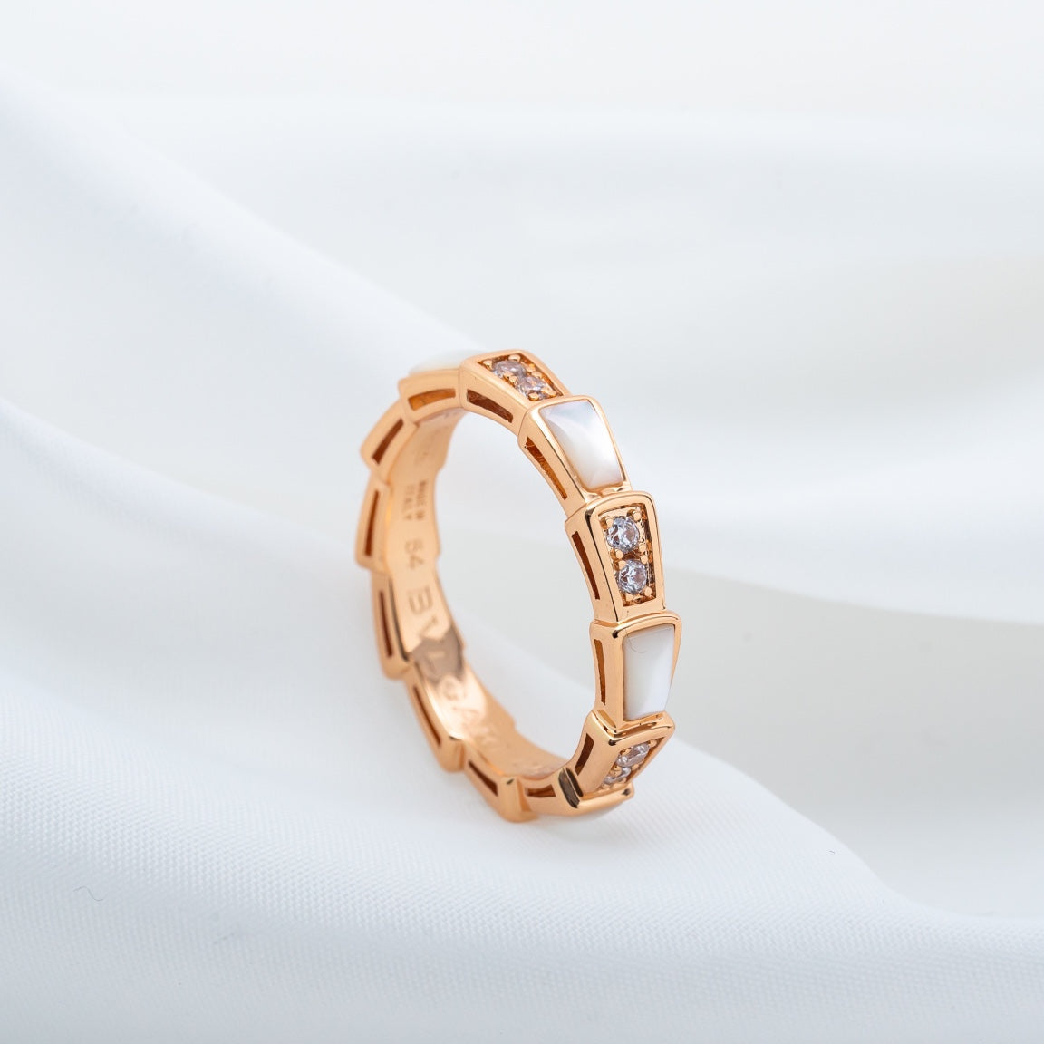 [Moco]SERPENTI RING ROTGOLD DIAMANT MOP 3MM