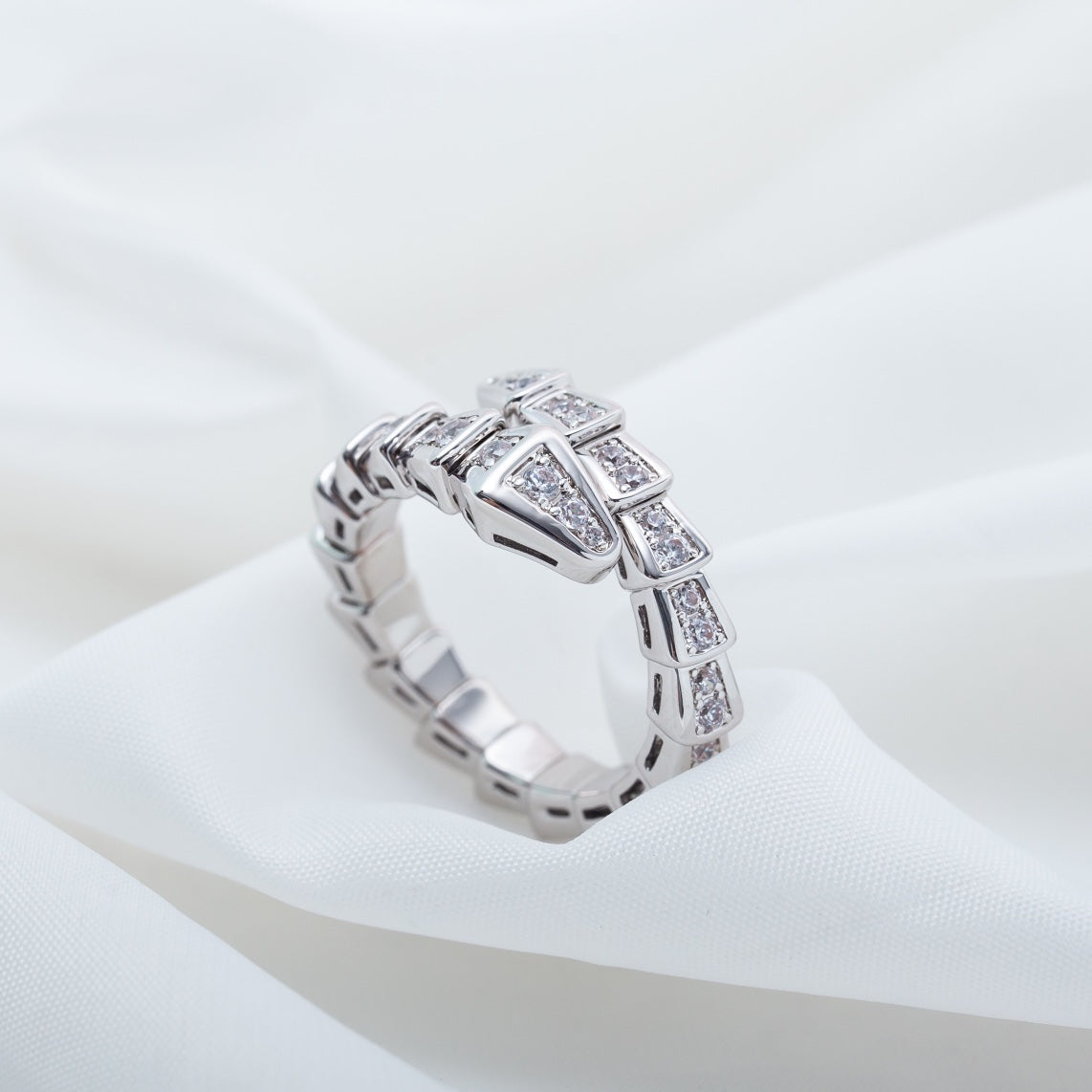 [Moco]SERPENTI RING SILBER DIAMANT GEPAPERT 4MM