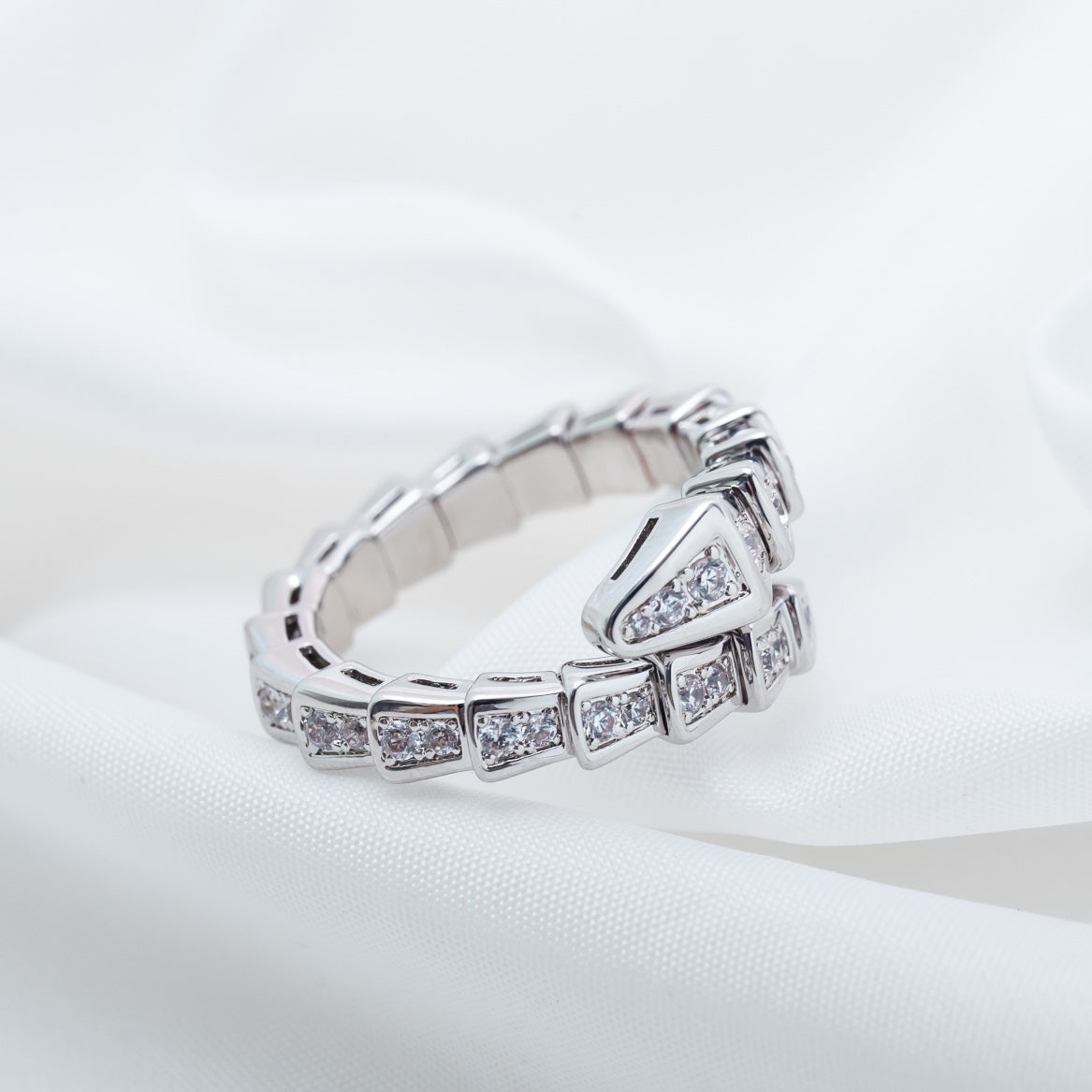 [Moco]SERPENTI RING SILBER DIAMANT GEPAPERT 4MM