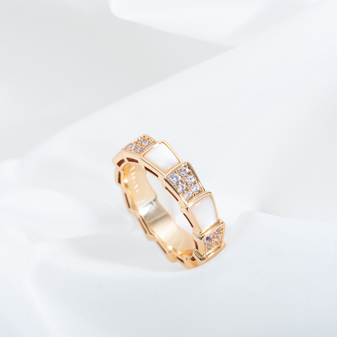 [Moco]SERPENTI RING ROTGOLD MIT DIAMANTEN 4MM