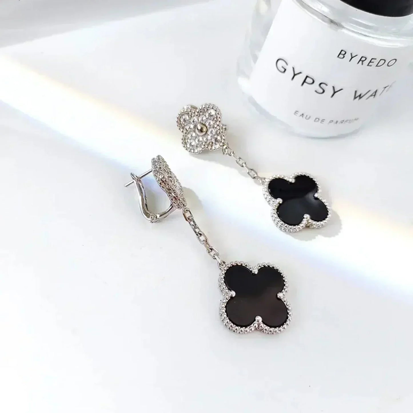 [Moco]CLOVER 2 MOTIFS  DIAMOND ONYX EARRINGS SILVER