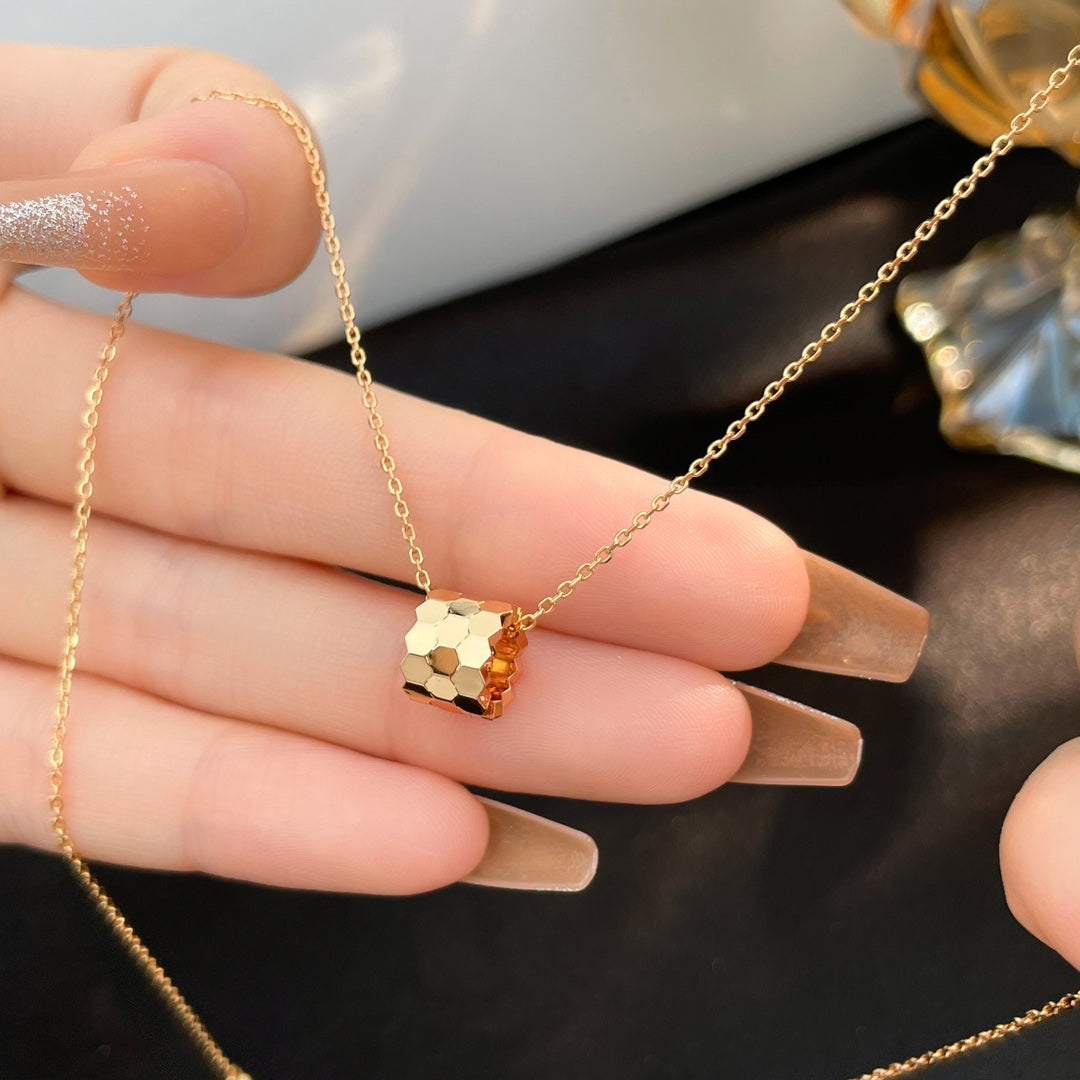 [Moco]BEE MINI NECKLACE