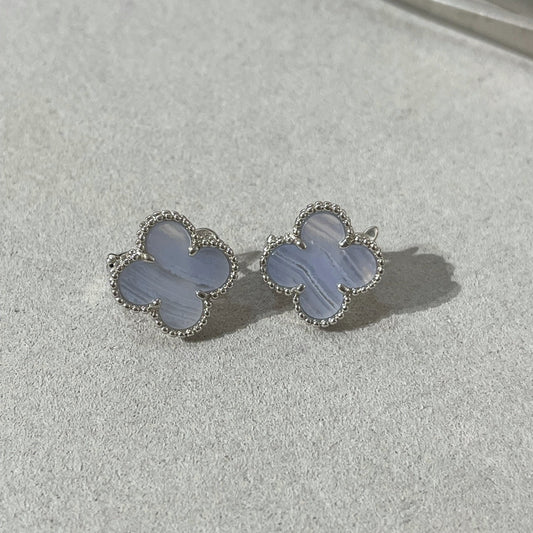 [Moco]CLOVER CHALCEDONY SILVER STUD EARRINGS