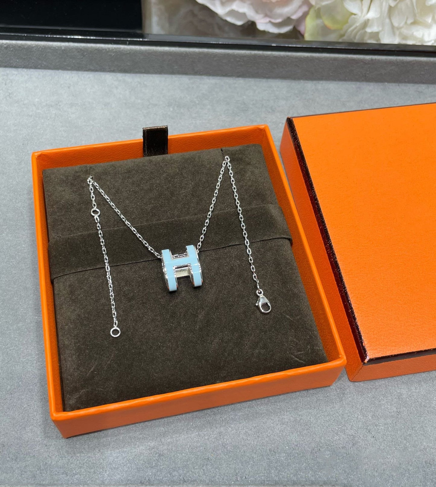 [Moco]POP H SKY BLUE NECKLACE