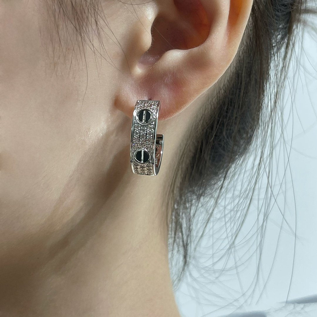 [Moco]LOVE CERAMIC DIAMOND PAVED SILVER EARRINGS