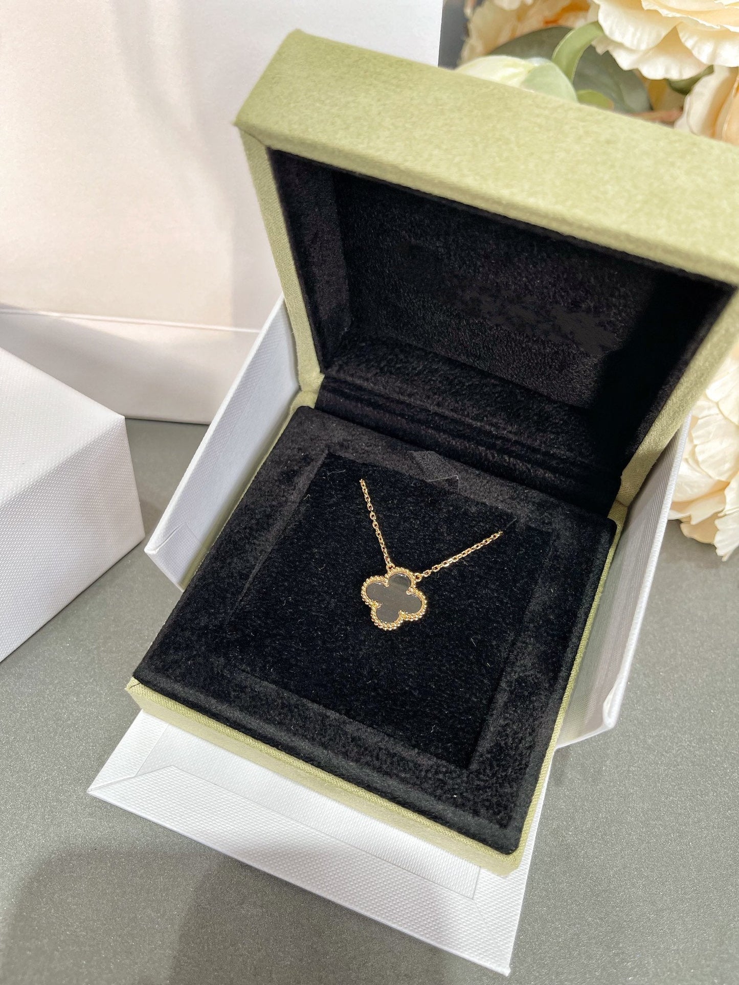 [Moco]CLOVER ROCK CRYSTAL ROSE GOLD NECKLACE