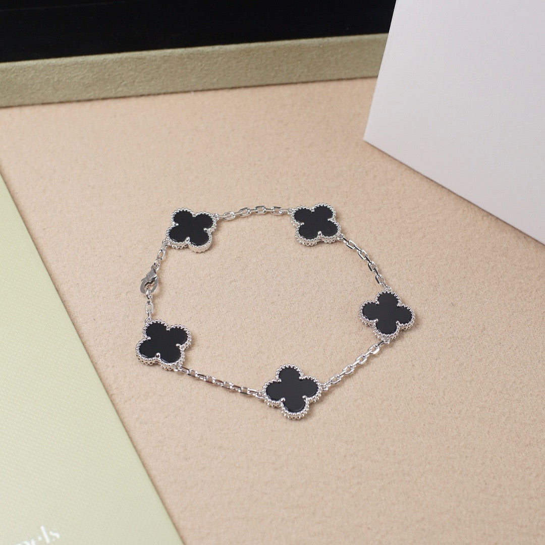 [Moco]CLOVER 5 MOTIF ONYXS  BRACELET SILVER