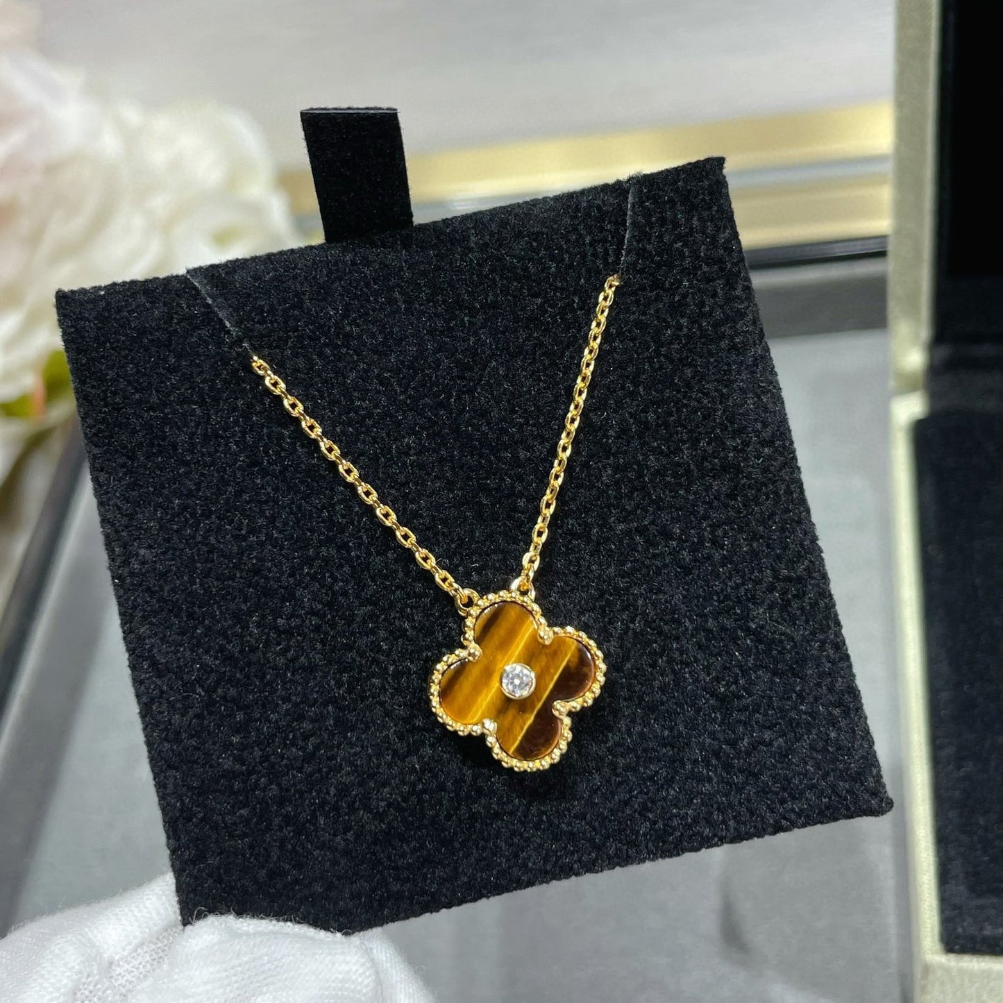 [Moco]CLOVER 15MM DIAMOND AND YELLOW TIGER'S EYE AGATE necklace