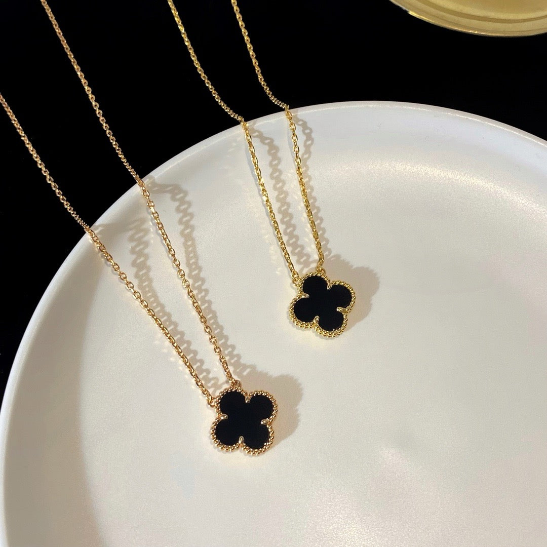 [Moco]CLOVER 15MM BLACK ONYX SINGLE FLOWER NECKLACE