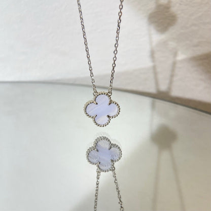 [Moco]CLOVER 15MM BLUE CHALCEDONY NECKLACE SILVER