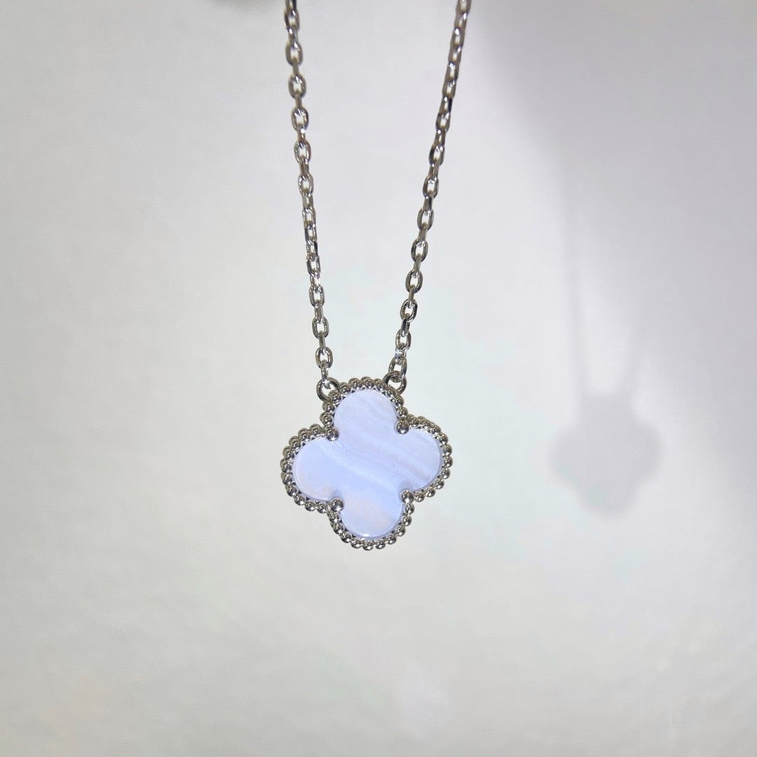 [Moco]CLOVER 15MM BLUE CHALCEDONY NECKLACE SILVER