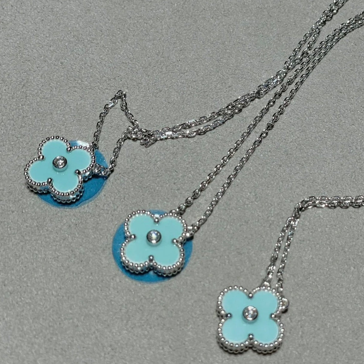 [Moco]CLOVER 1 DIAMOND LIGHT BLUE SILVER NECKLACE