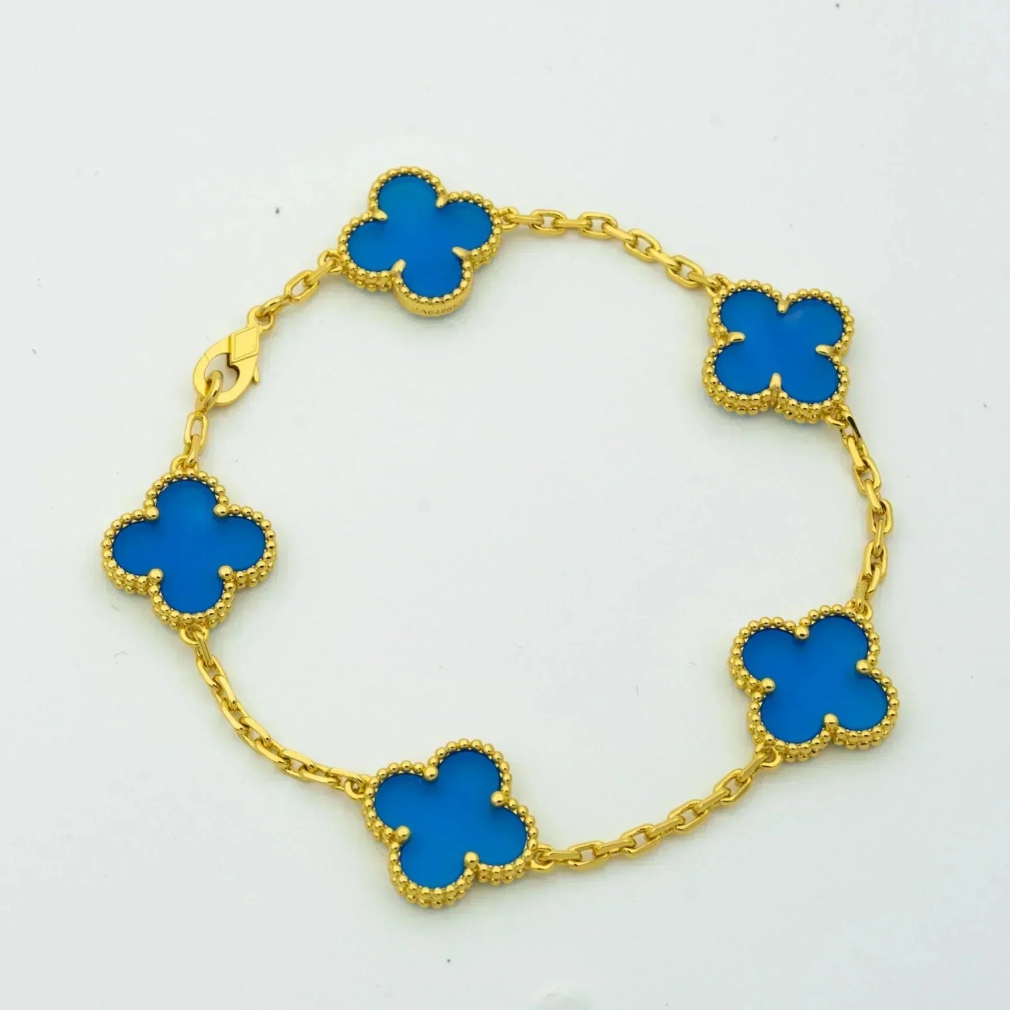 [Moco]CLOVER 5 MOTIVE BLAUES ACHATARMBAND