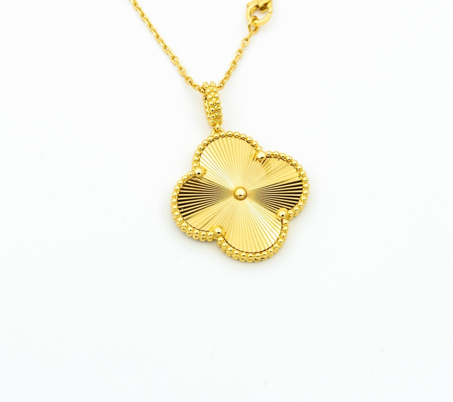 [Moco]CLOVER 25MM PEDANT NECKLACE GOLD