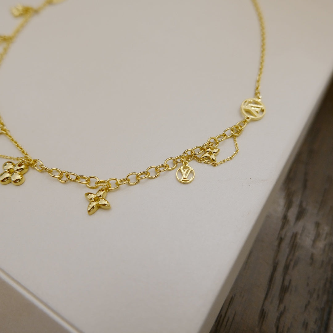 [Moco]BLOOMING SUPPLE NECKLACE BRASS