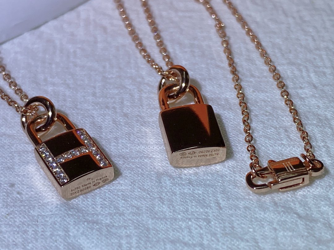 [Moco]HM ADVANCED NICHE LOCK HEAD NECKLACE DIAMONDS