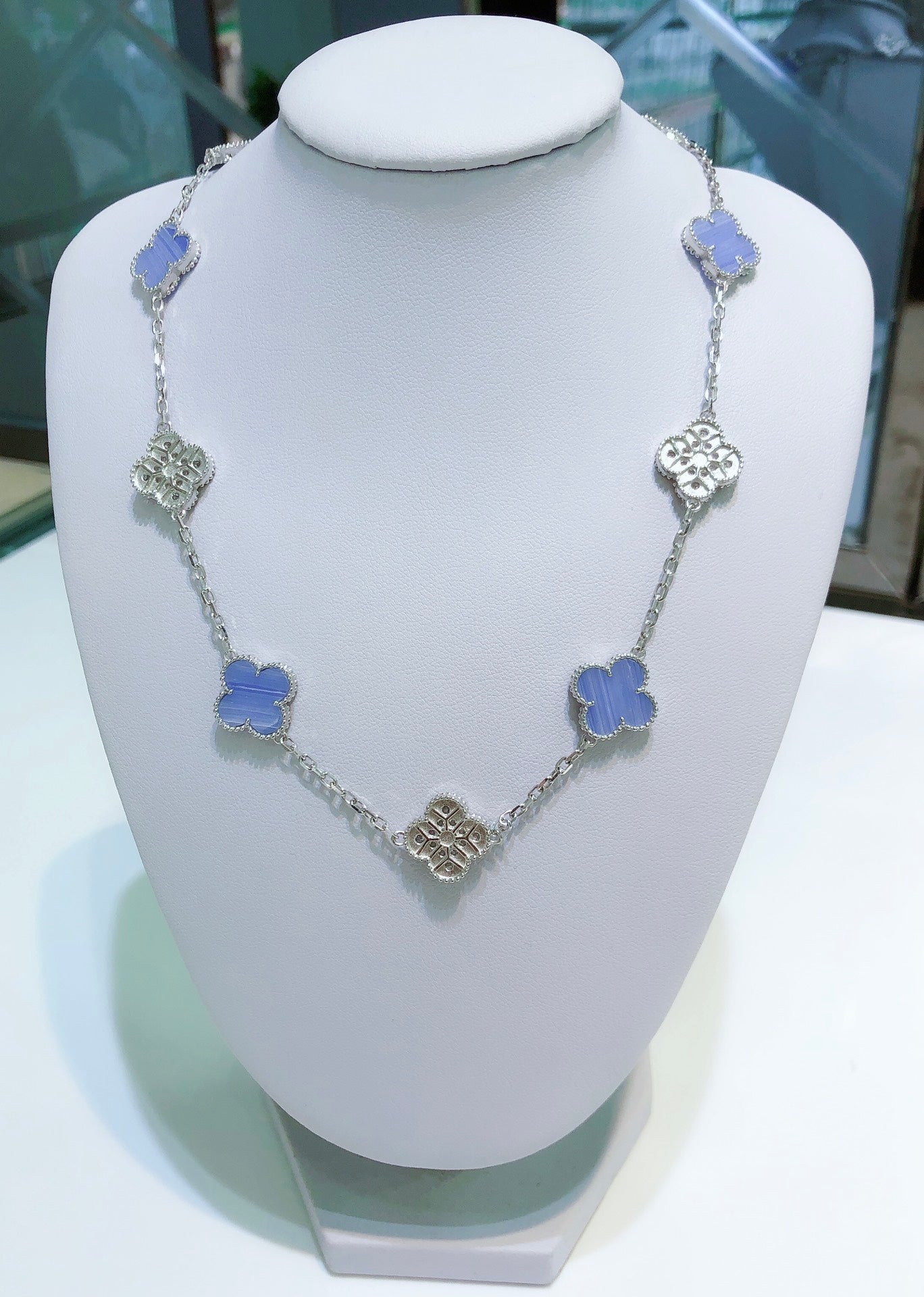 [Moco]CLOVER 10 MOTIFS CHALCEDONY DIAMONDS SILVER NECKLACE