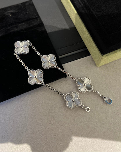 [Moco]CLOVER SILVER 5 MOTIFS BRACELET